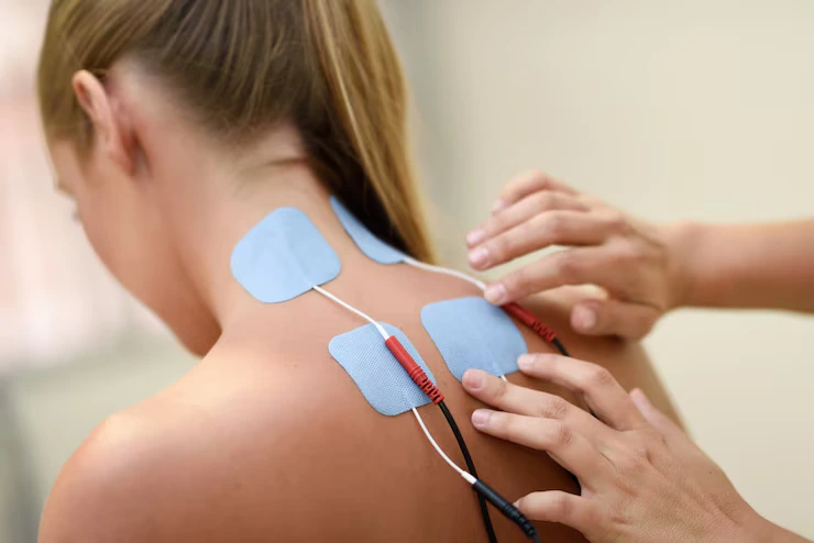 electro-stimulation-physical-therapy-young-woman_1139-1119